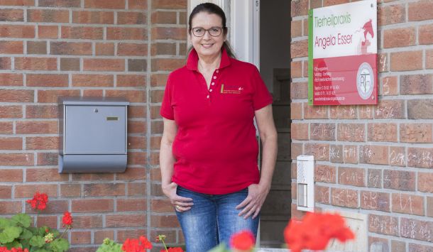 Besuch in der Tierheilpraxis Angela Esser